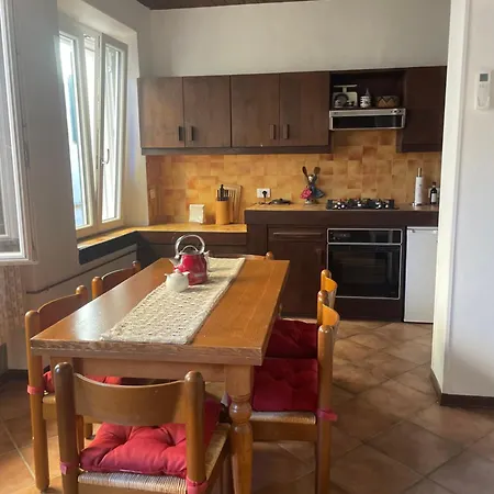 Pignattello Nel Cuore Di Appartamento *